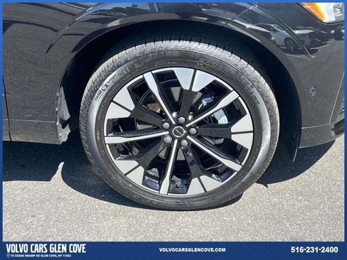 Used 2026 Volvo XC60 B5 Plus w/ Protection Package Premier AWD/4WD image 6