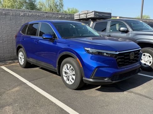 Used 2025 Honda CR-V LX image 5