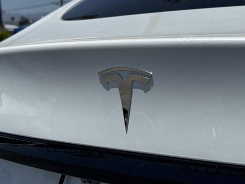 Used 2022 Tesla Model S AWD/4WD image 24