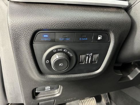 Used 2024 Jeep Grand Cherokee Trailhawk AWD/4WD image 47