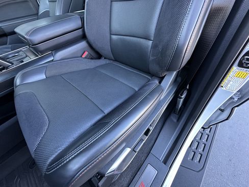 Used 2025 Ford F150 Raptor AWD/4WD image 17