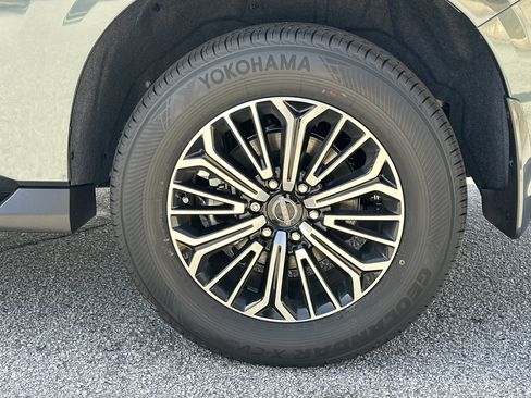 New 2026 Nissan Armada Platinum image 20