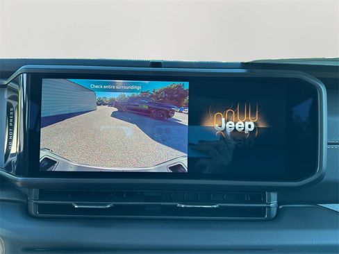 New 2025 Jeep Gladiator High Tide image 26