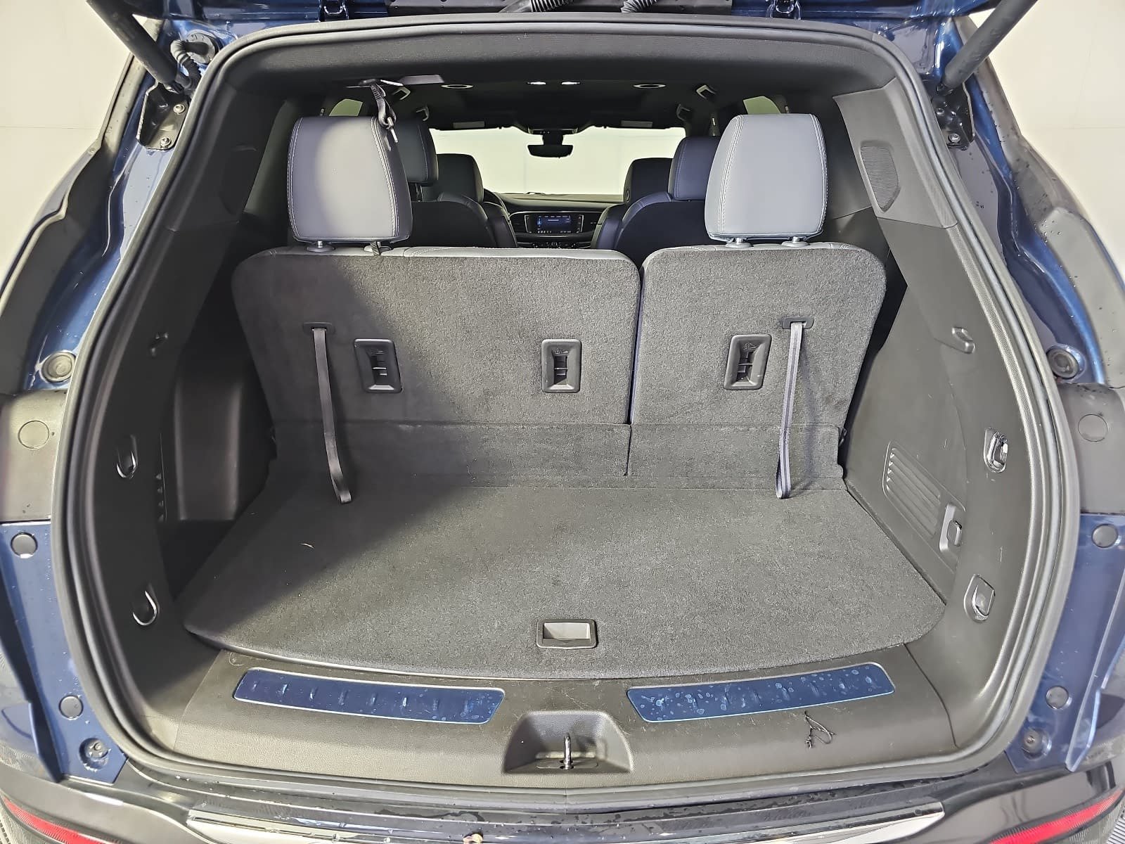 Used 2023 Buick Enclave Premium w/ Experience Buick Package FWD image 12