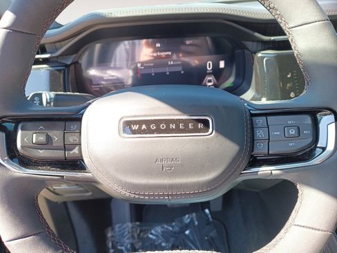 Used 2025 Jeep Wagoneer S Limited image 13