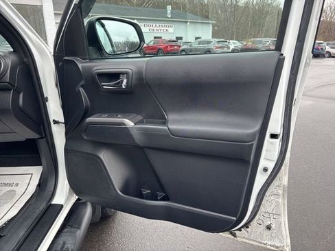 Used 2018 Toyota Tacoma TRD Pro image 18