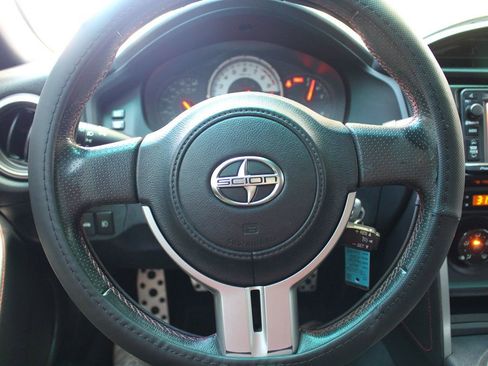 Used 2014 Scion FR-S image 13