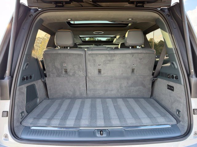 Used 2023 Jeep Grand Wagoneer Series III AWD/4WD image 30