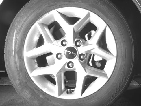 Used 2025 Kia Soul LX w/ LX Technology Package FWD image 13