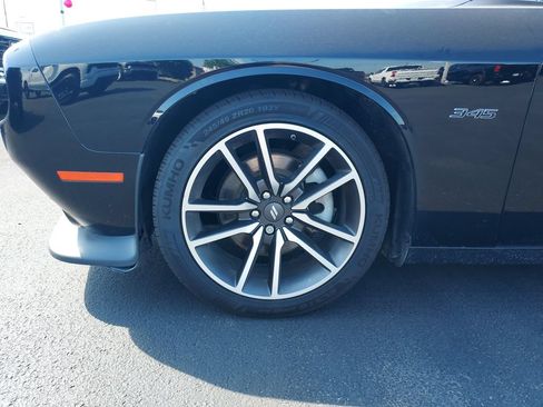 Used 2023 Dodge Challenger R/T RWD image 9