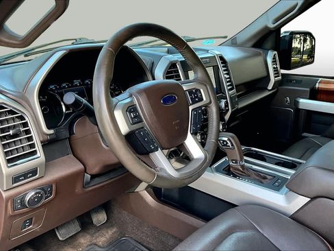 Used 2015 Ford F150 King Ranch w/ Equipment Group 601A Luxury AWD/4WD image 18
