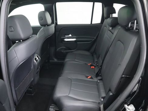 Certified 2025 Mercedes-Benz GLB 250 4MATIC image 21