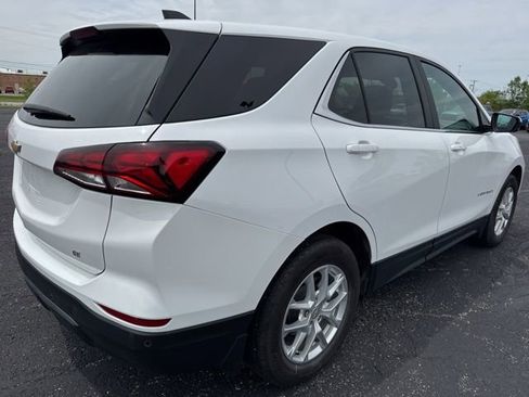 Used 2024 Chevrolet Equinox LT w/ LPO, Floor Liner Package FWD image 4