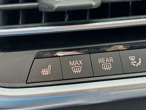 Used 2019 BMW X5 xDrive40i w/ M Sport Package image 21