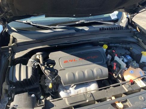 Used 2015 Jeep Renegade Latitude image 32