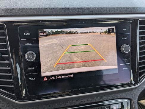 Used 2022 Volkswagen Atlas Cross Sport SE image 21