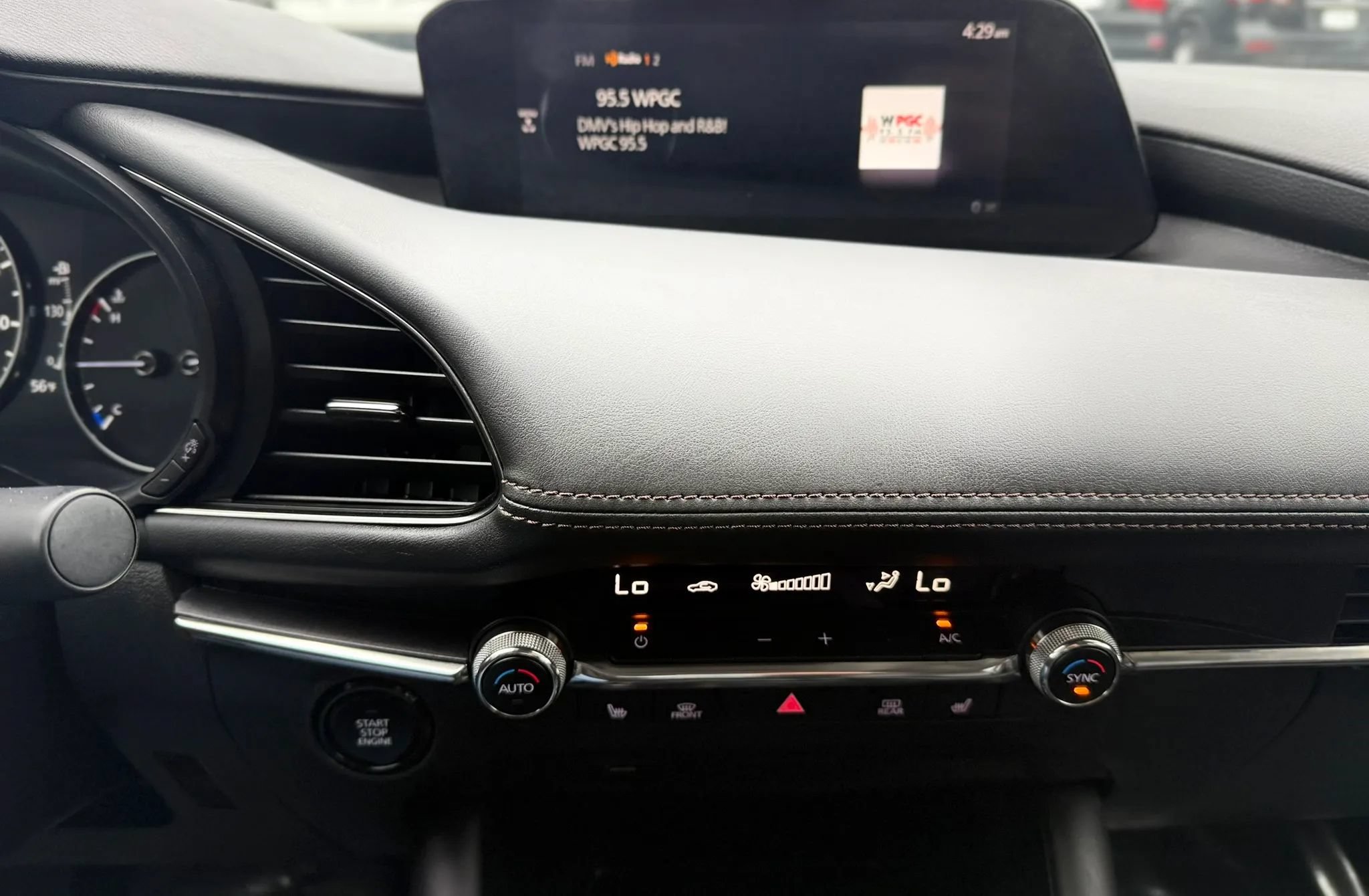 Used 2019 MAZDA MAZDA3 Sedan w/ Preferred Package FWD image 16