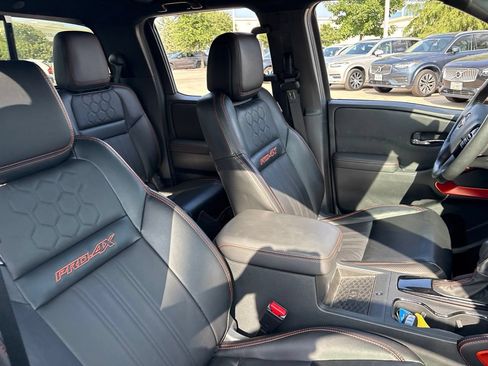 Used 2023 Nissan Frontier PRO-4X w/ Pro-4X Premium Package AWD/4WD image 13