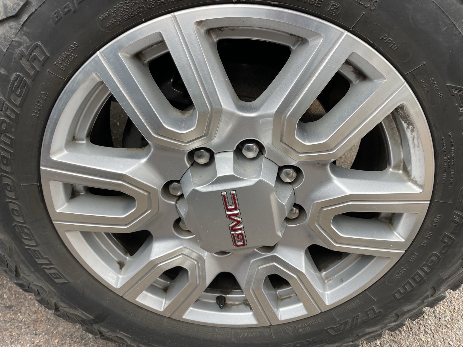 Used 2023 GMC Sierra 2500 SLT w/ SLT Premium Package AWD/4WD image 4
