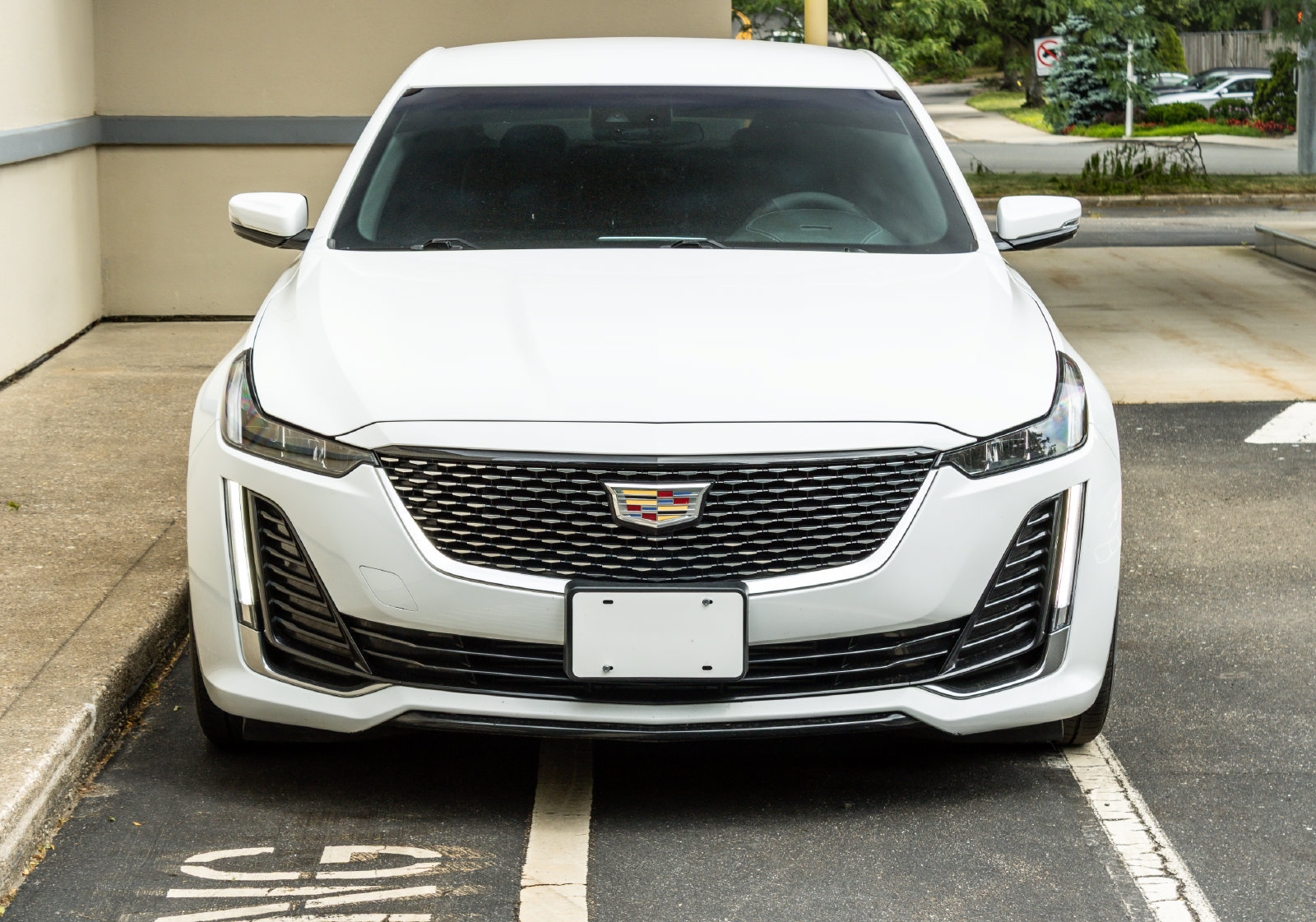 Used 2022 Cadillac CT5 Luxury RWD image 2