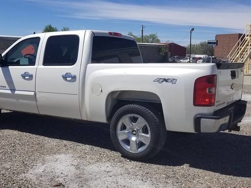 Used 2011 Chevrolet Silverado 1500 LTZ w/ LTZ White Diamond Edition AWD/4WD image 3