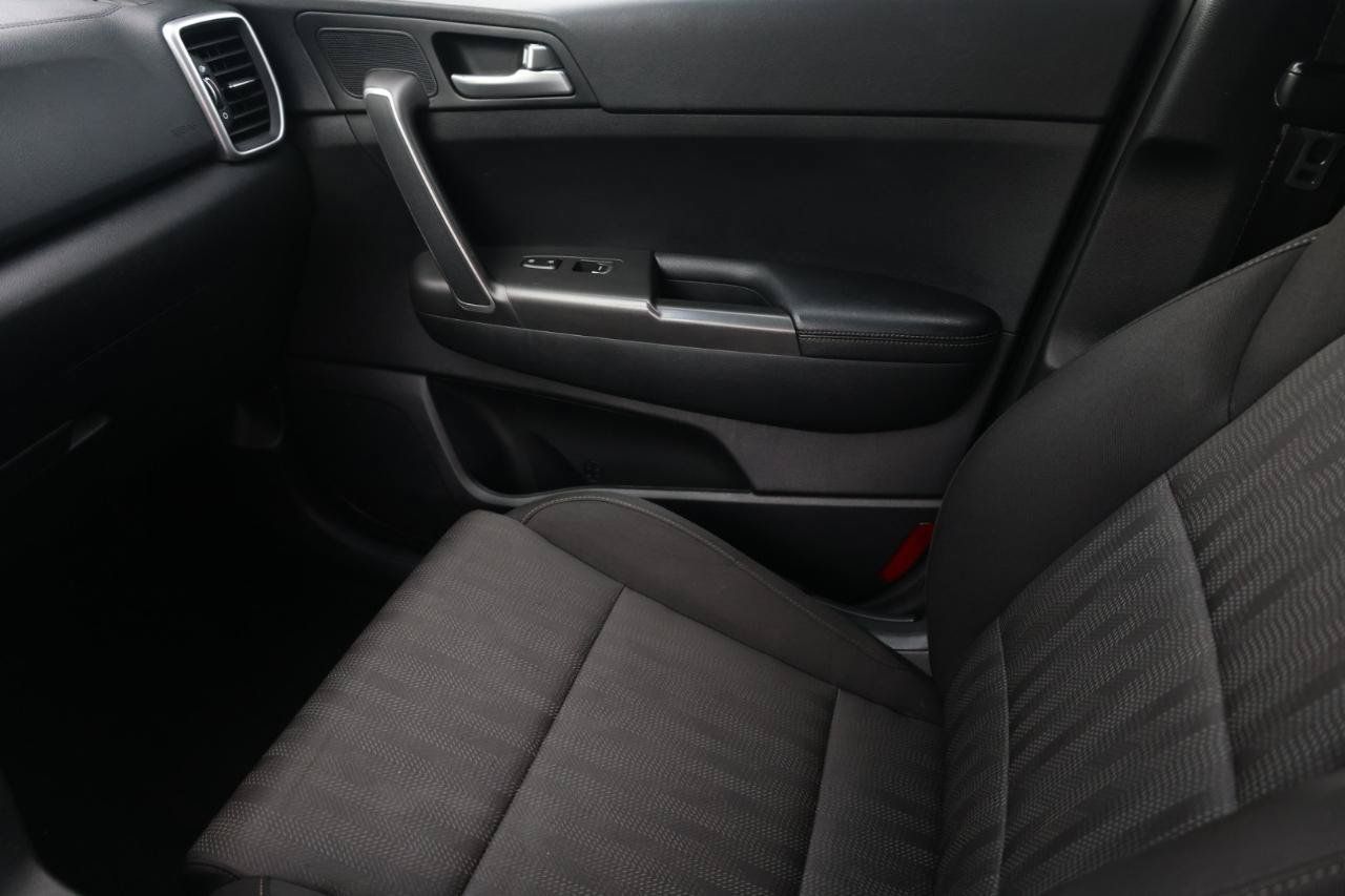 Used 2020 Kia Sportage LX FWD image 15