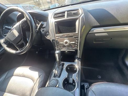 Used 2018 Ford Explorer Sport AWD/4WD image 15