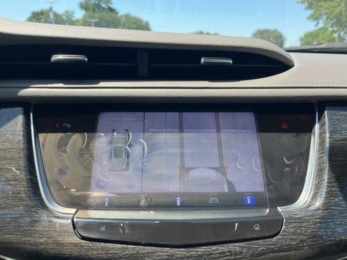 Used 2022 Cadillac XT6 Premium Luxury w/ Technology Package FWD image 30