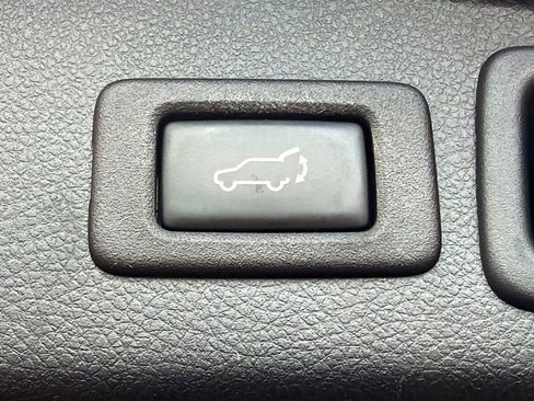 Used 2018 Subaru Forester 2.5i Touring image 14