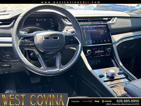 Used 2023 Jeep Grand Cherokee Overland AWD/4WD image 33