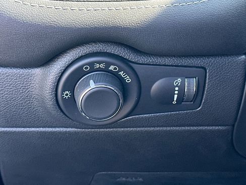 Used 2025 Dodge Durango SRT Hellcat AWD/4WD image 10