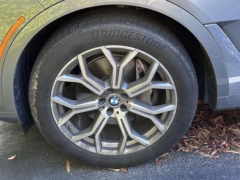 Used 2023 BMW X7 xDrive40i w/ Premium Package image 13