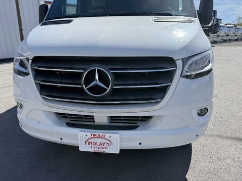 Used 2022 Mercedes-Benz Sprinter 3500 image 4