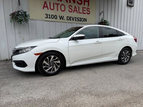 Used 2018 Honda Civic EX image 8