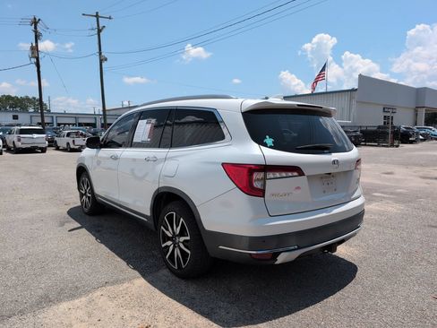 Used 2021 Honda Pilot Touring image 6