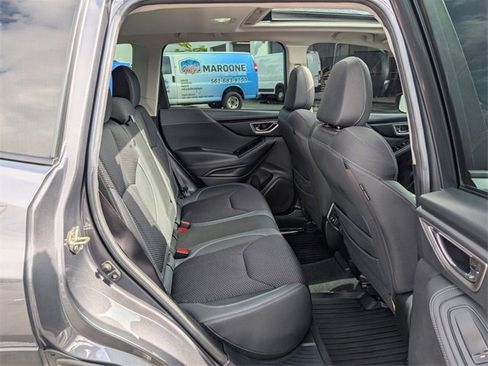 Used 2021 Subaru Forester Premium image 13