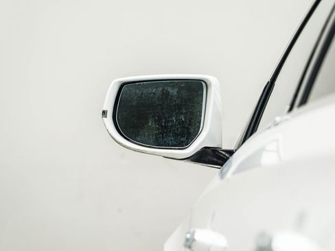 Used 2019 Cadillac XTS Luxury image 14