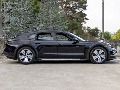 Certified 2022 Porsche Taycan 4 Cross Turismo image 95