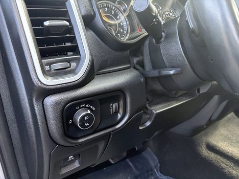 Used 2020 RAM 1500 Big Horn image 32