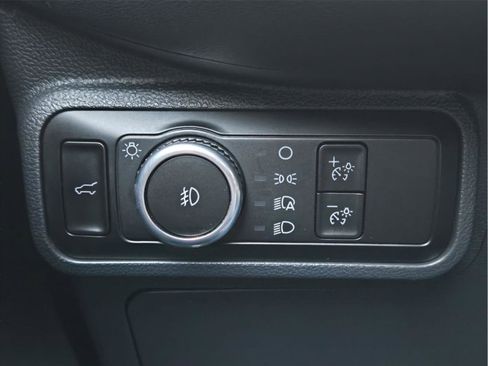 Used 2025 Ford Explorer ST-Line w/ ST-Line Street Pack image 33