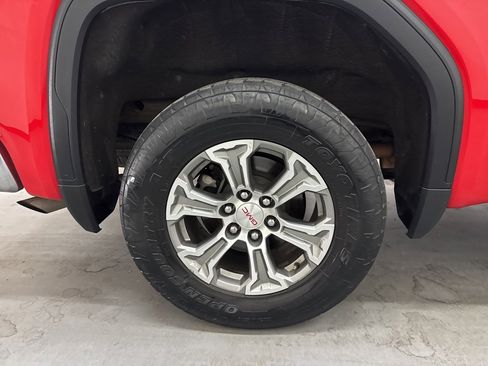 Used 2019 GMC Sierra 1500 SLT image 62