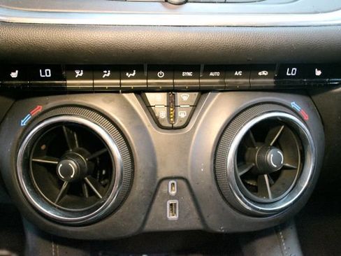 Used 2020 Chevrolet Blazer LT FWD image 22