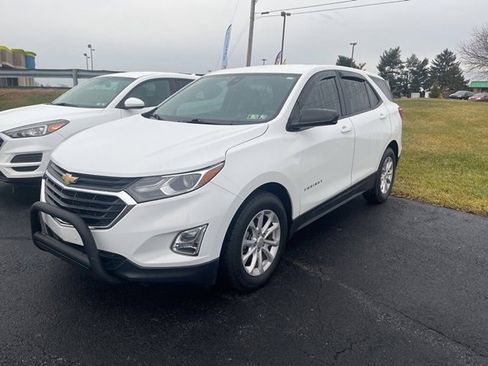 Used 2020 Chevrolet Equinox LS image 3