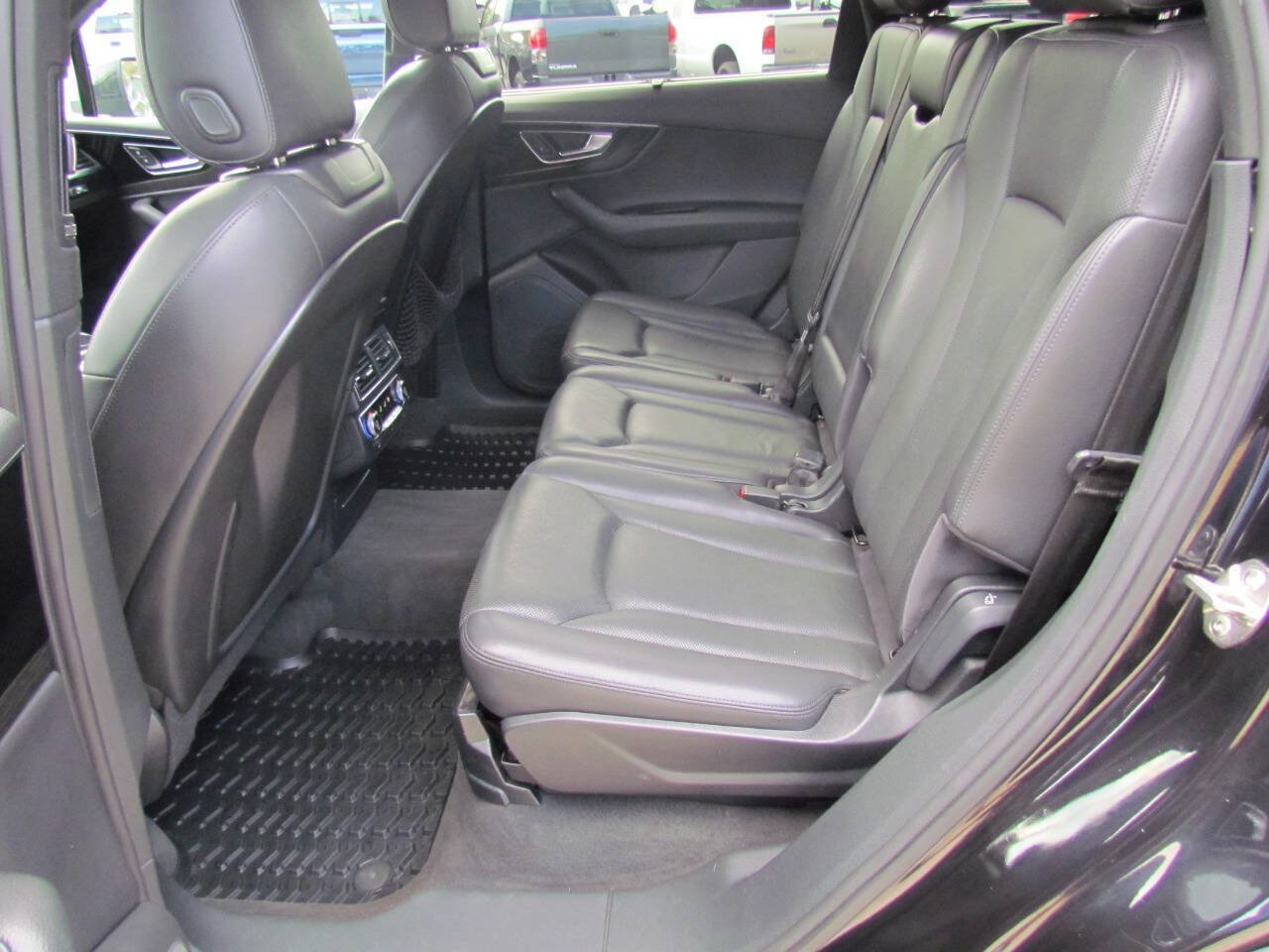 Used 2017 Audi Q7 3.0T Premium Plus AWD/4WD image 12