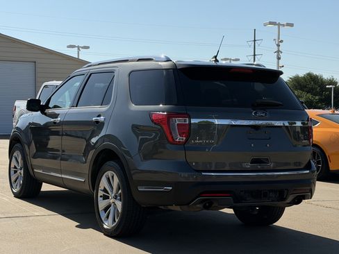 Used 2019 Ford Explorer Limited w/ Class III Trailer Tow Package AWD/4WD image 5