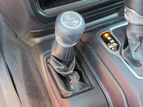 Used 2022 Jeep Wrangler Unlimited Sport AWD/4WD image 31