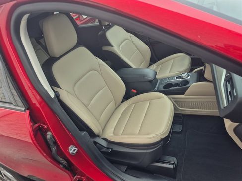 Used 2022 Ford Escape SEL image 17