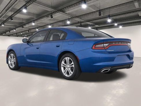 Used 2021 Dodge Charger SXT w/ Leather Interior Group RWD image 3