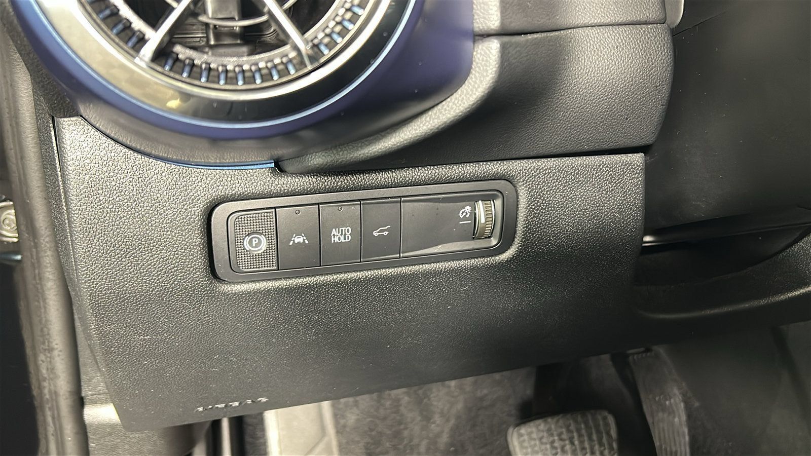 Used 2025 Chevrolet Equinox EV LT FWD image 23