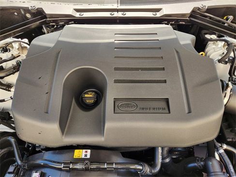 New 2026 Land Rover Defender 110 X-Dynamic SE image 21